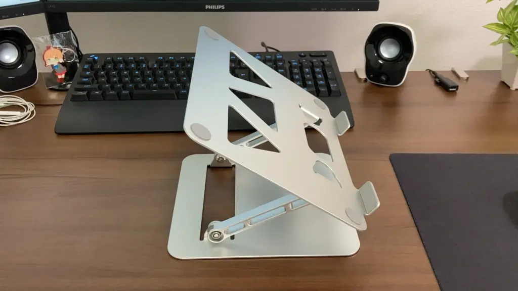 ノートパソコンスタンド 横から見た外観